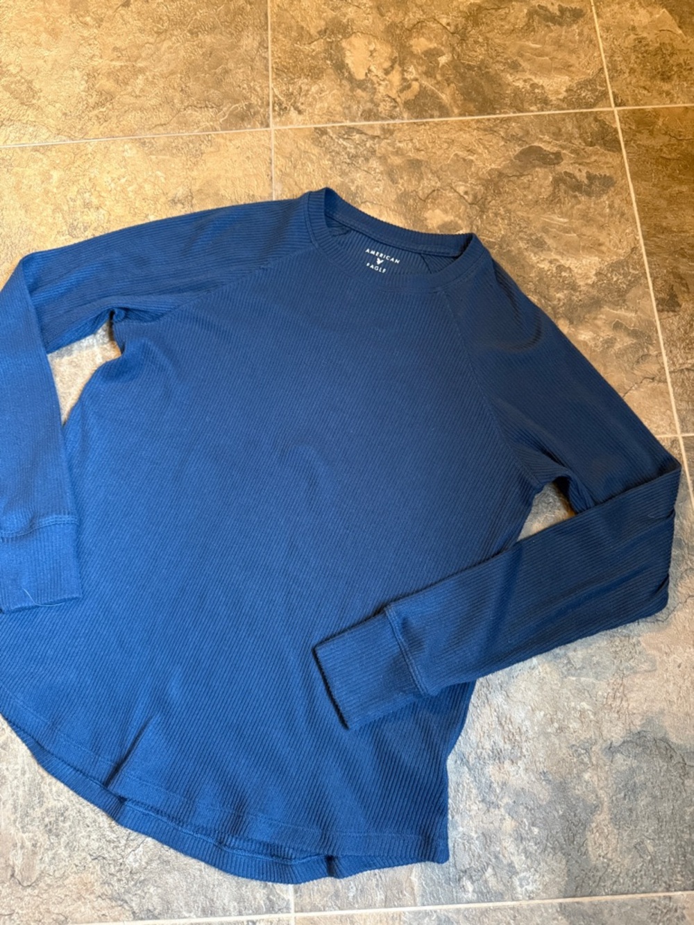 AE Plush Long-Sleeve Crew Neck T-shirt